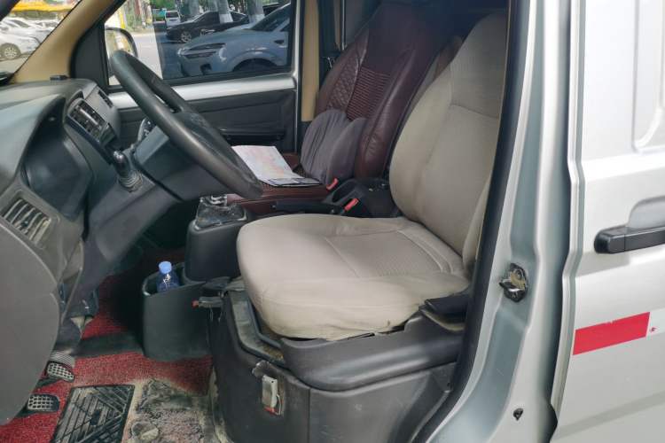 Used Wuling Rongguang 2019 1.2L S Van Utility Model with 2 Seats Left Rear Seat