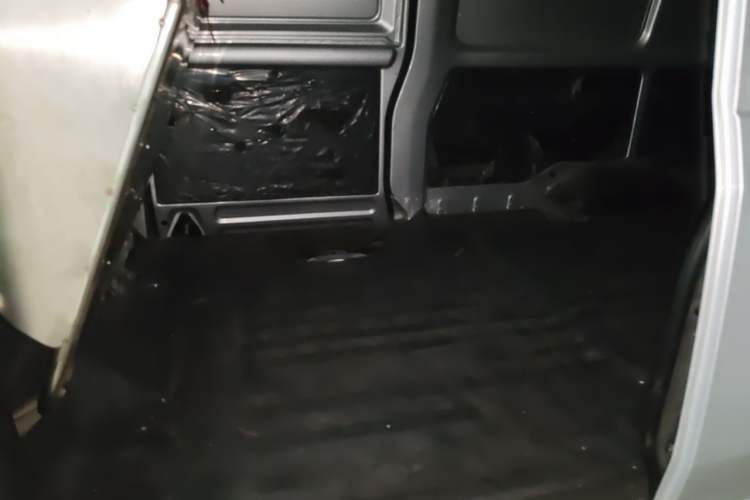 Used Wuling Rongguang 2019 1.5L Extended-Body Van Base Model with 2 Seats Left Rear Seat