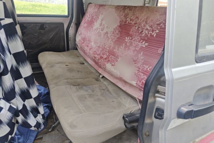 Used Wuling Rongguang 2019 1.2L S Van Standard Model with 5 Seats Left Rear Seat