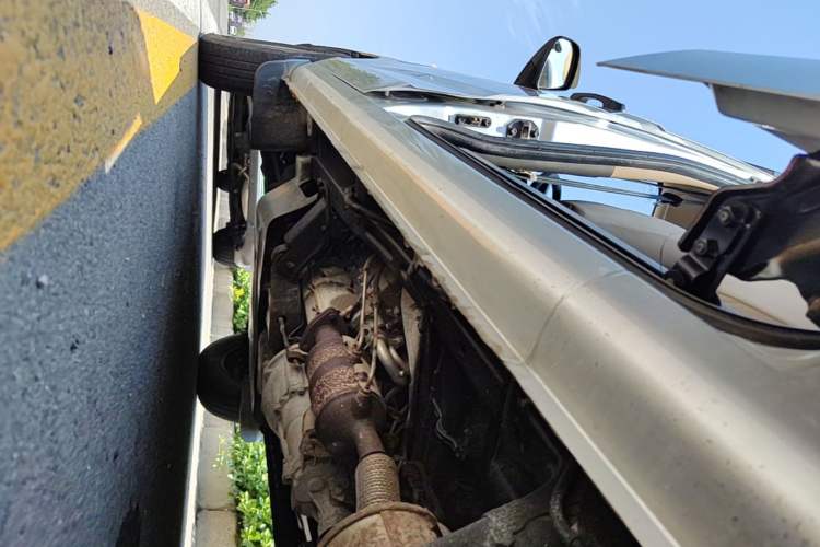 Used Wuling Rongguang 2019 1.2L S Van Standard Model with 5 Seats Left Side Sill