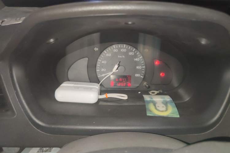 Used Wuling Rongguang 2019 1.2L S Van Utility Model with 2 Seats Odometer Close Up