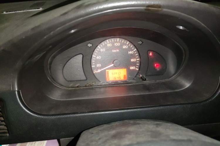 Used Wuling Rongguang 2019 1.5L Extended Basic Version Odometer Close Up