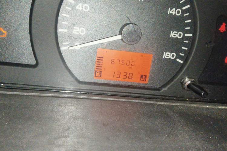 Used Wuling Rongguang 2019 1.5L Extended Basic Version Odometer Close Up