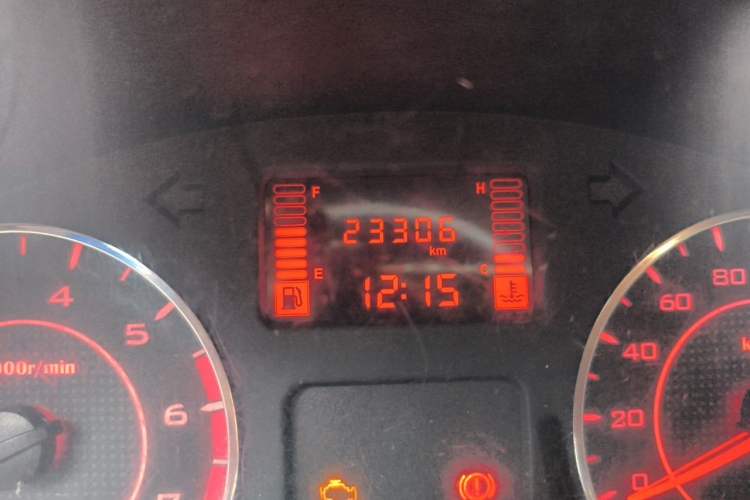 Used Wuling Rongguang 2019 1.5L Extended Basic Version Odometer Close Up