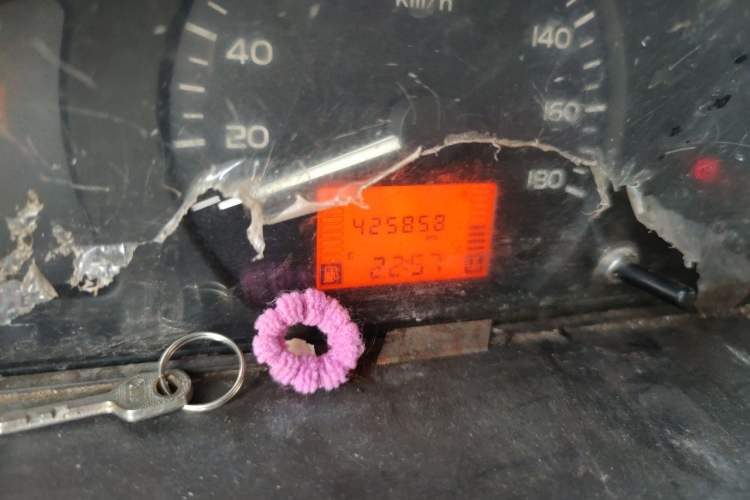 Used Wuling Rongguang 2019 1.5L Extended Basic Version Odometer Close Up
