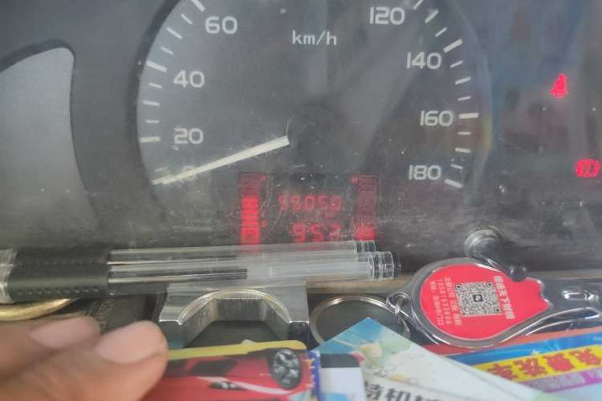 Used Wuling Rongguang 2019 1.2L S Van Utility Model with 2 Seats Odometer Close Up