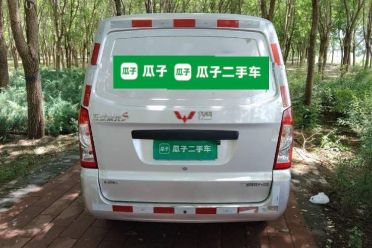Used Wuling Rongguang 2019 1.2L S Van Standard Model with 5 Seats Rear
