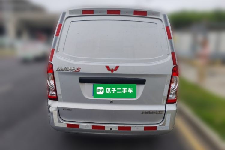 Used Wuling Rongguang 2019 1.2L S Van Standard Model with 5 Seats Rear