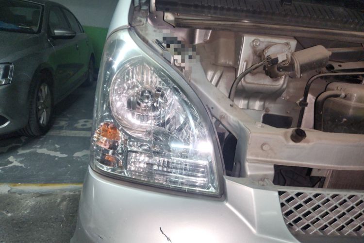 Used Wuling Rongguang 2019 1.5L Extended-Body Van Base Model with 2 Seats Right Front Headlight