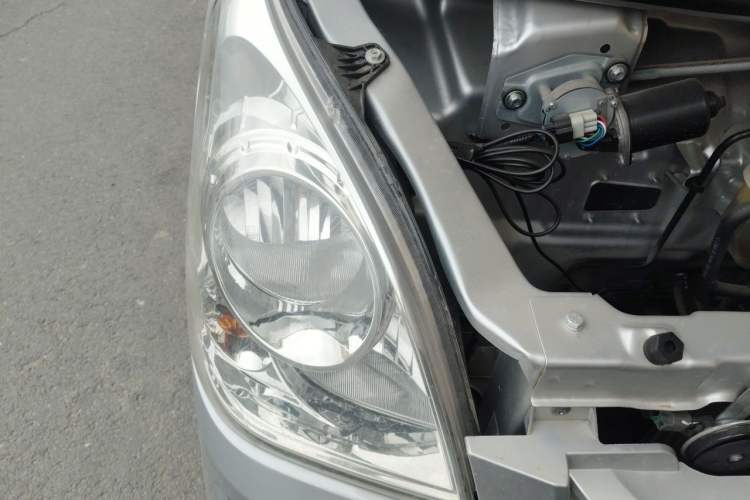 Used Wuling Rongguang 2019 1.2L S Van Utility Model with 2 Seats Right Front Headlight