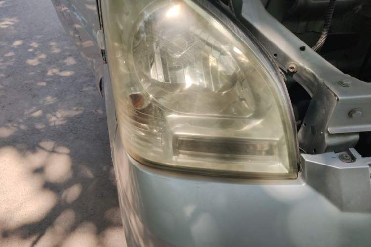 Used Wuling Rongguang 2019 1.5L Extended-Body Van Base Model with 5 Seats Right Front Headlight