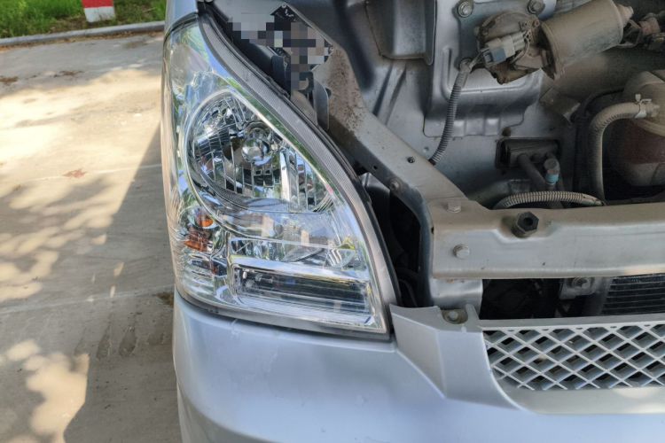 Used Wuling Rongguang 2019 1.5L Extended-Body Van Base Model with 2 Seats Right Front Headlight