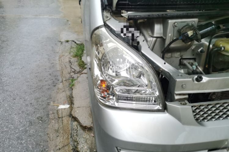 Used Wuling Rongguang 2019 1.5L Extended-Body Van Base Model with 2 Seats Right Front Headlight