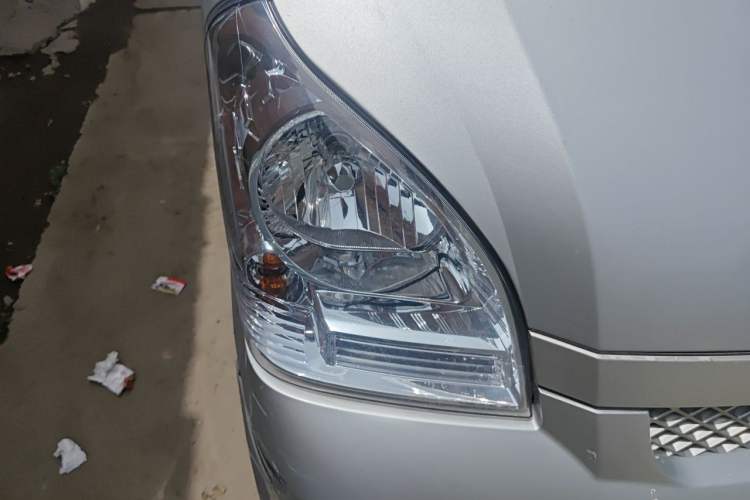 Used Wuling Rongguang 2019 1.5L Extended Basic Version Right Front Headlight
