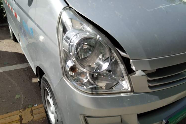 Used Wuling Rongguang 2019 1.2L S Van Utility Model with 2 Seats Right Front Headlight