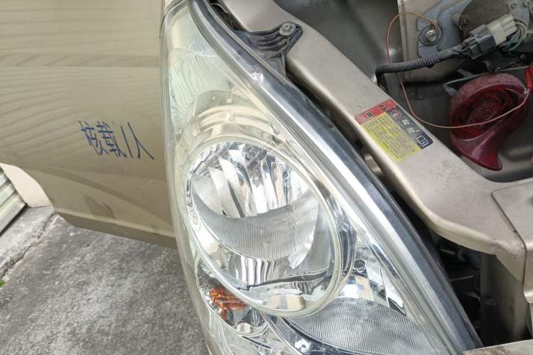 Used Wuling Rongguang 2019 1.2L S Standard Model Right Front Headlight