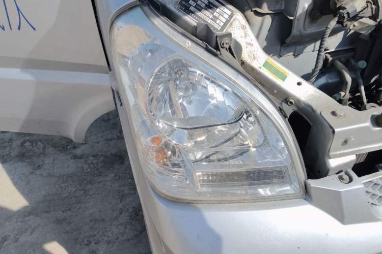 Used Wuling Rongguang 2019 1.5L Extended Basic Version Right Front Headlight