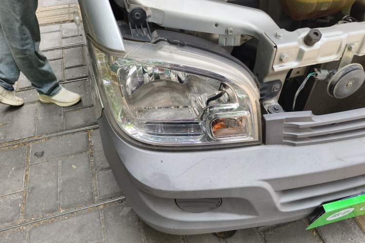 Used Wuling Rongguang 2019 1.2L S Van Utility Model with 2 Seats Right Front Headlight