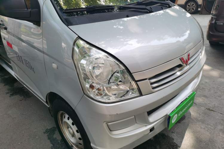 Used Wuling Rongguang 2019 1.2L S Van Utility Model with 2 Seats Right Front Headlight
