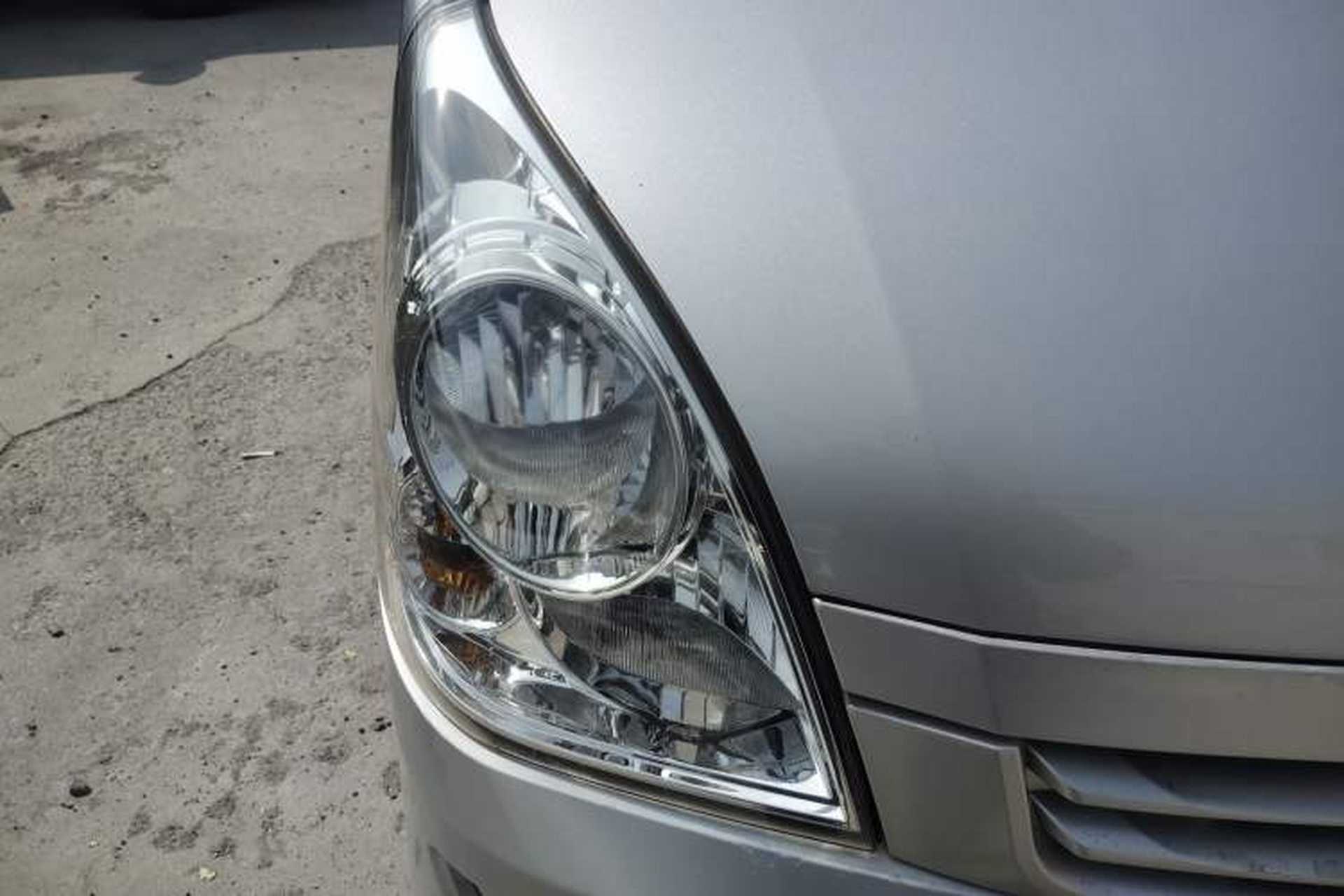 Used Wuling Rongguang 2019 1.2L S Van Standard Model with 5 Seats Right Front Headlight