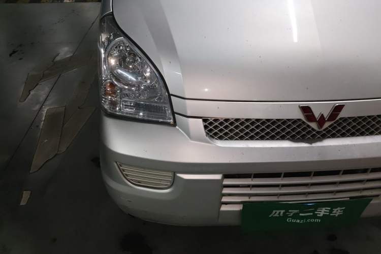 Used Wuling Rongguang 2019 1.5L Extended-Body Van Base Model with 2 Seats Right Front Headlight