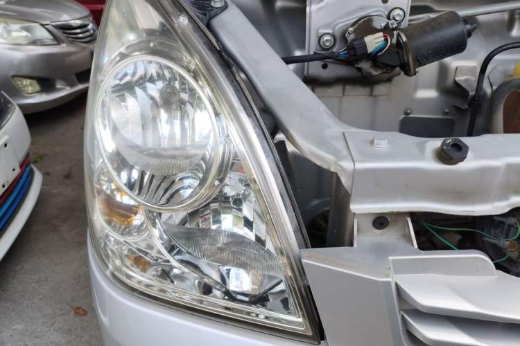 Used Wuling Rongguang 2019 1.2L S Base Model Right Front Headlight
