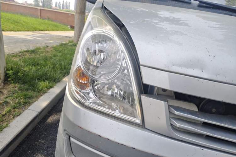 Used Wuling Rongguang 2019 1.2L S Van Standard Model with 5 Seats Right Front Headlight