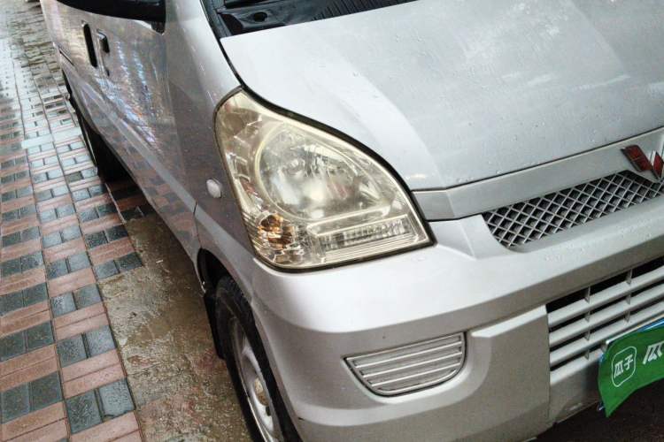 Used Wuling Rongguang 2019 1.5L Extended Basic Version Right Front Headlight