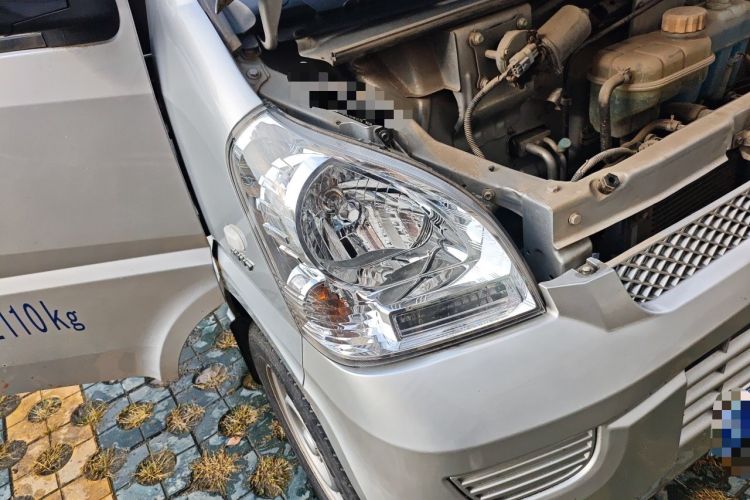 Used Wuling Rongguang 2019 1.5L Extended-Body Van Base Model with 2 Seats Right Front Headlight