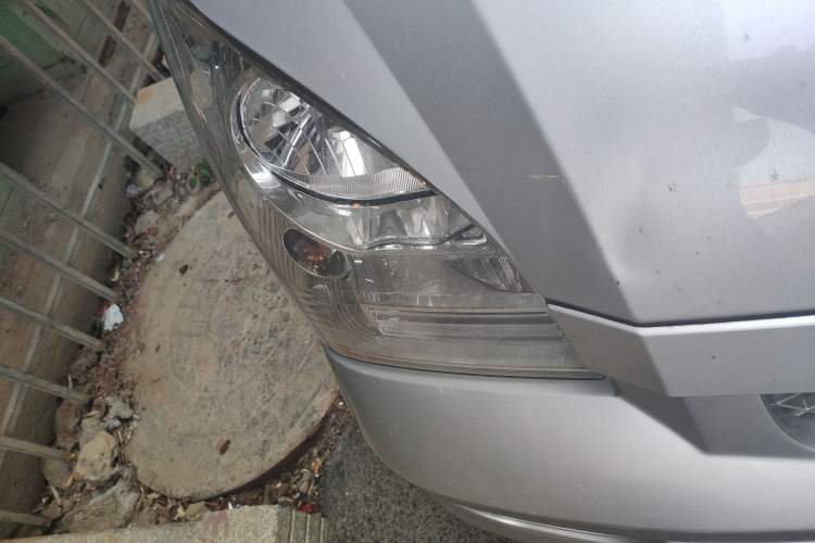 Used Wuling Rongguang 2019 1.5L Extended Basic Version Right Front Headlight