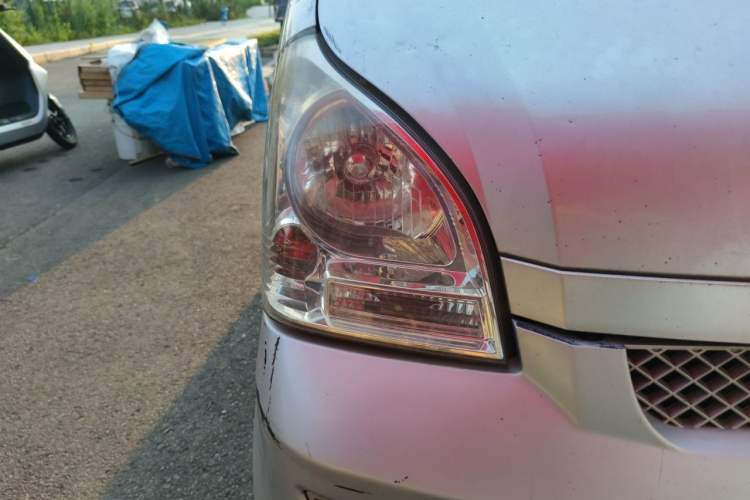 Used Wuling Rongguang 2019 1.5L Extended Basic Version Right Front Headlight