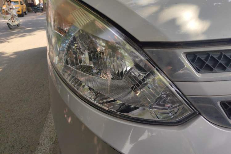 Used Wuling Rongguang 2019 1.5L S Standard Edition Right Front Headlight