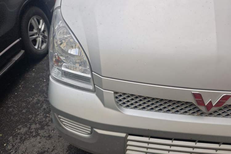 Used Wuling Rongguang 2019 1.5L Extended-Body Van Base Model with 2 Seats Right Front Headlight