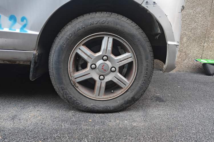 Used Wuling Rongguang 2019 1.5L S Base Version Right Front Wheel Hub