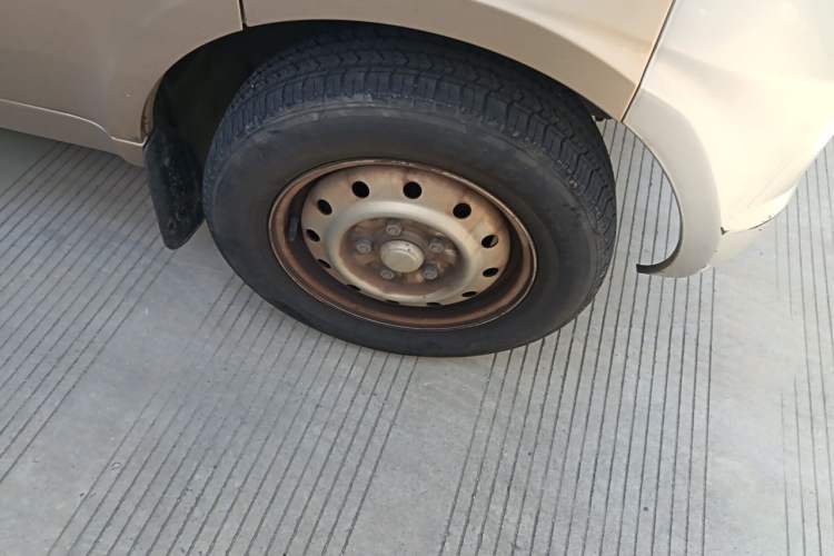 Used Wuling Rongguang  Right Front Wheel Hub