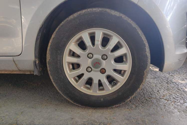 Used Wuling Rongguang 2019 1.5L S Standard Edition Right Front Wheel Hub
