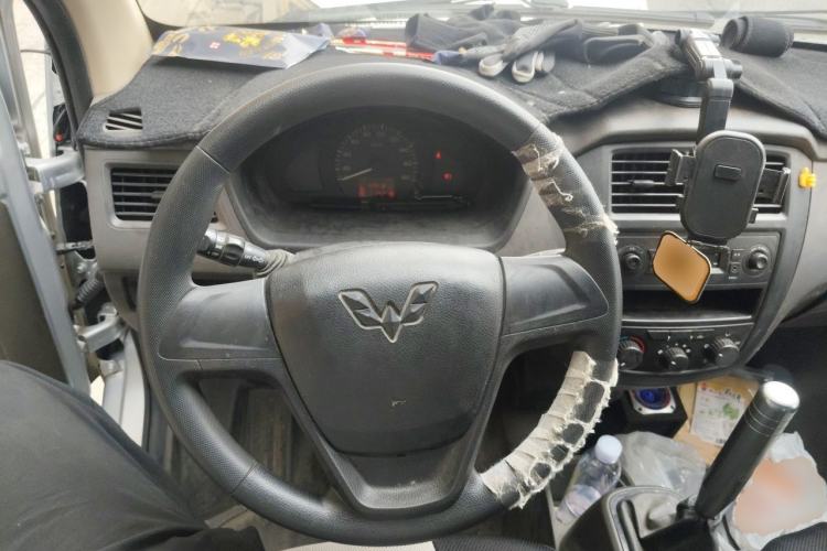 Used Wuling Rongguang 2019 1.2L S Van Utility Model with 2 Seats Steering Wheel
