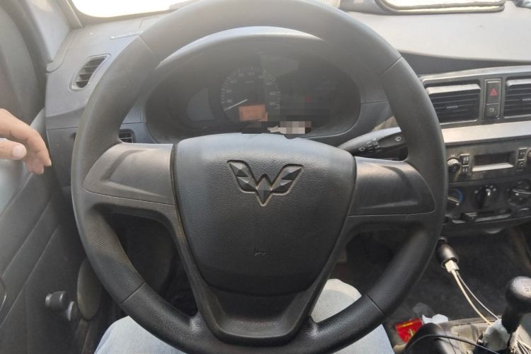 Used Wuling Rongguang 2019 1.5L Extended-Body Van Base Model with 2 Seats Steering Wheel