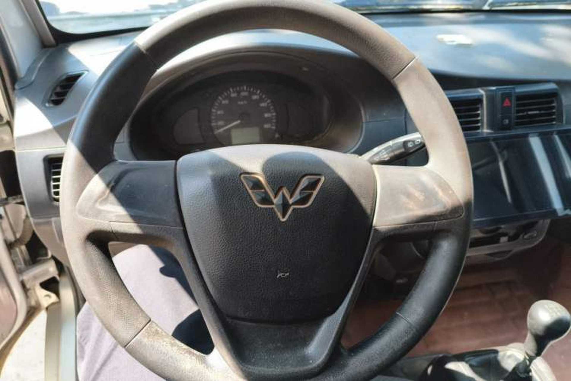Used Wuling Rongguang 2019 1.5L Extended-Body Van Base Model with 2 Seats Steering Wheel