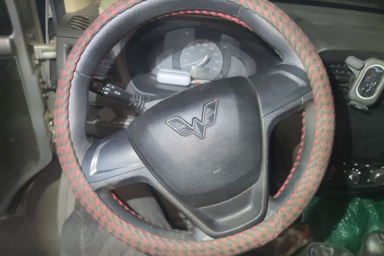 Used Wuling Rongguang 2019 1.2L S Van Utility Model with 2 Seats Steering Wheel