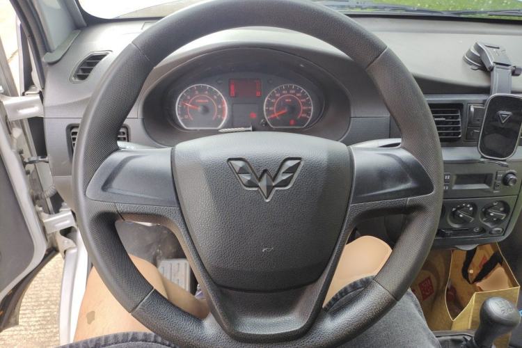 Used Wuling Rongguang 2019 1.5L Extended-Body Van Base Model with 2 Seats Steering Wheel