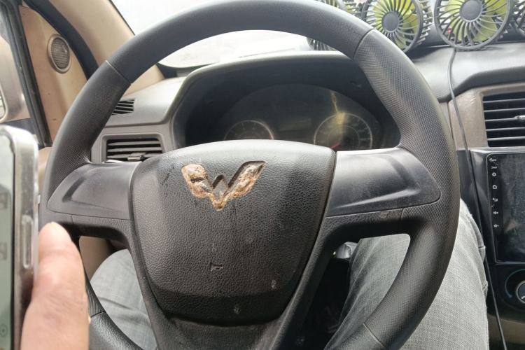 Used Wuling Rongguang 2019 1.2L S Standard Model Steering Wheel