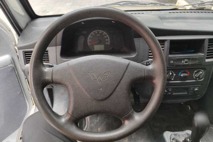 Used Wuling Rongguang 2019 1.2L S Van Utility Model with 2 Seats Steering Wheel