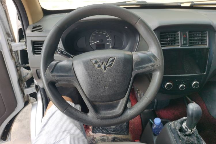 Used Wuling Rongguang 2019 1.2L S Van Utility Model with 2 Seats Steering Wheel