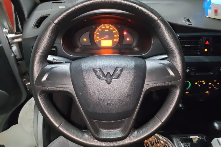Used Wuling Rongguang 2019 1.5L Extended-Body Van Base Model with 2 Seats Steering Wheel