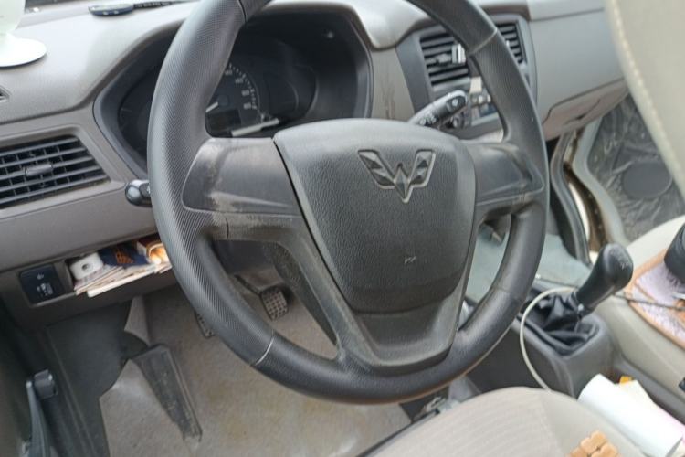 Used Wuling Rongguang 2019 1.2L S Van Standard Model with 5 Seats Steering Wheel