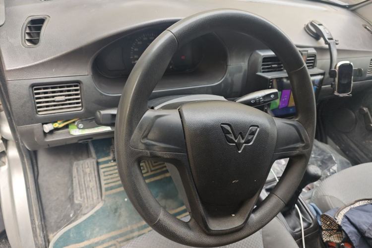 Used Wuling Rongguang 2019 1.5L Extended-Body Van Base Model with 2 Seats Steering Wheel