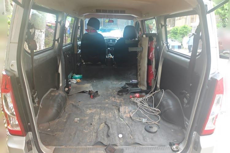 Used Wuling Rongguang 2019 1.2L S Base Model Trunk