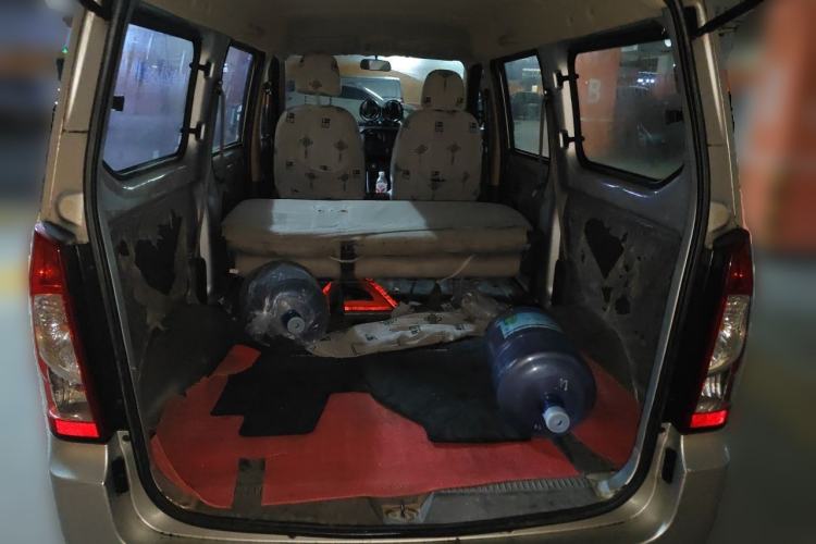 Used Wuling Rongguang 2019 1.2L S Base Model Trunk