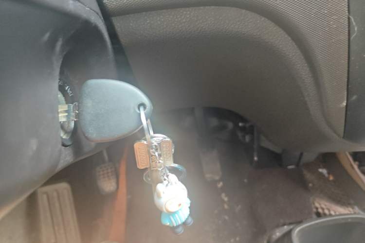 Used Wuling Rongguang 2019 1.2L S Base Model Vehicle Key
